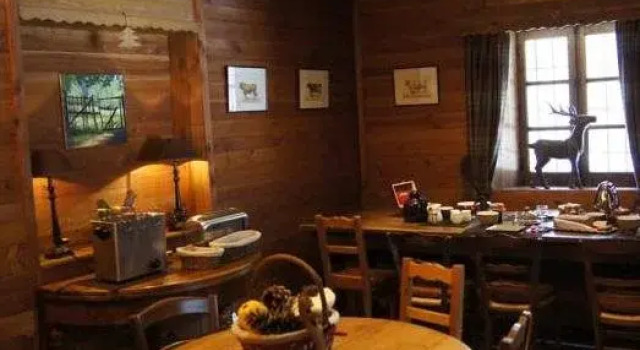 MB2 Chalet Lavis Trafford, Забронировать Шале Виллы Овернь-Рона-Альпы, Вилла