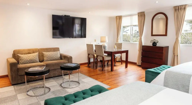 Шестиместный номер Premium Hotel Portón de la Cabrera