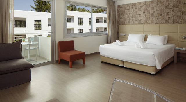 Отель Melpo Antia Hotel & Suites