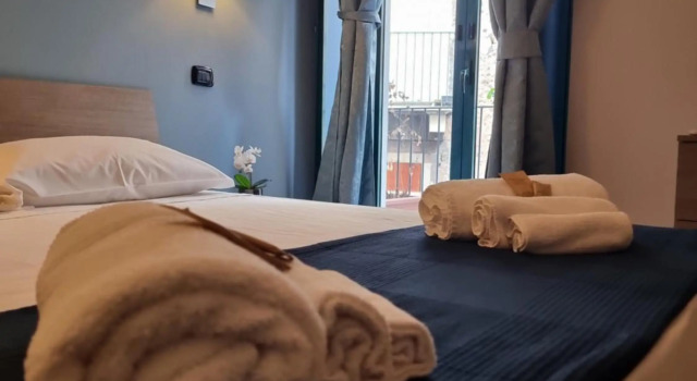 Casa Tua Suites & Restaurant, Забронировать Отель Катания Сицилия, рядом с Парк Вилла Беллини
