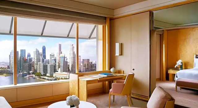 Двухместный клубный люкс Deluxe с видом на Marina Bay The Ritz-Carlton, Millenia Singapore