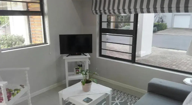 Two Vines Romantic Guest Studio (Adults Only)