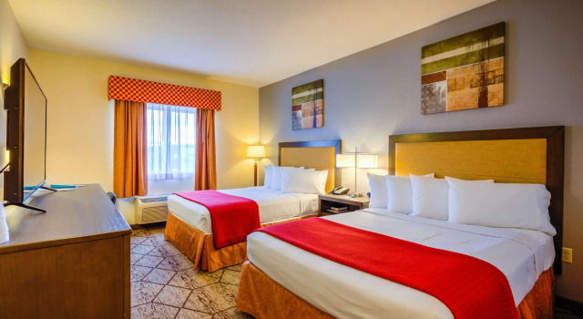 Четырёхместный номер Standard Best Western Nittany Inn Milroy