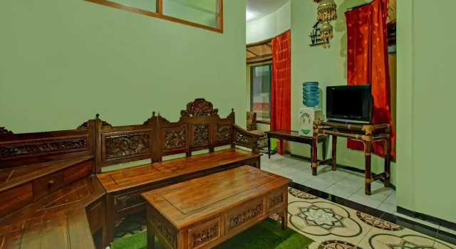 OYO 90031 Villa Papada