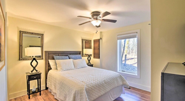 1 Mi to Town: Chalet-style Highlands Retreat, Buchen Sie Chalet Highlands North Carolina