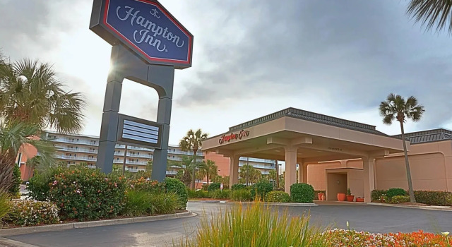 Кровать в общем номере Hampton Inn Fort Walton Beach