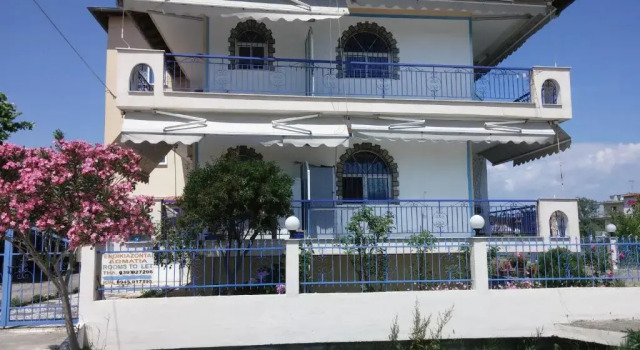 Tsolakis Apartments, Rezervovat Apartmán Hotely v Nea Vrasna s parkováním, Parkování