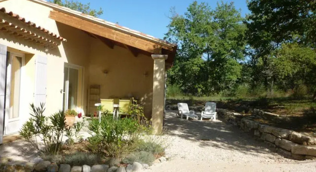 Gîte La Riaille, Забронировать Отель Моллан-сюр-Увезе Drôme Provençale