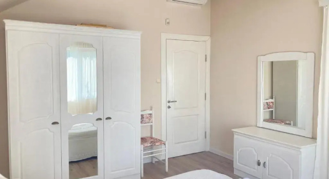 Коттедж с 3 комнатами Vila Sofia