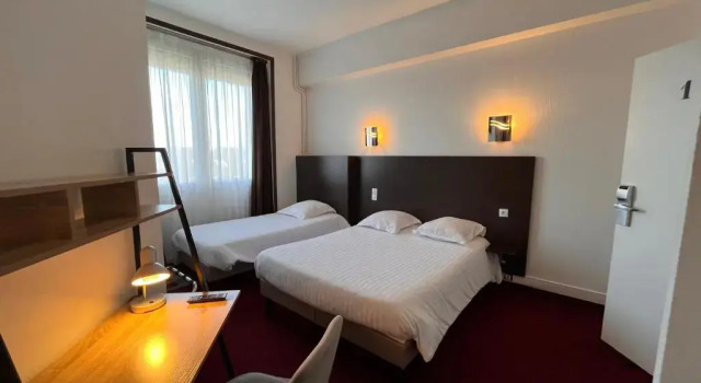 Трёхместный номер Standard Hôtel Le Keroman