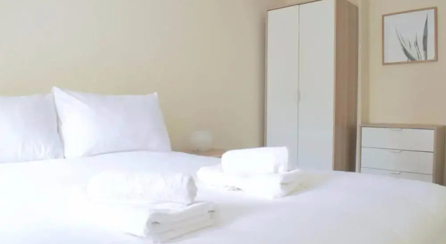 1 Bedroom Flat In Old Town, Забронировать Отель Старый город Эдинбург, рядом с Железнодорожный вокзал Эдинбург-Уэверли