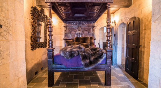 Stone Hall Castle