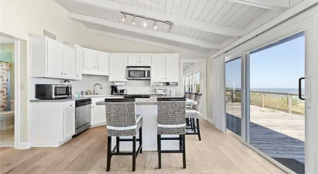 Coastal Charm, 2 Bedrooms, Ocean Front, Sleeps 6, Забронировать Отель Понте-Ведра Jacksonville Coast