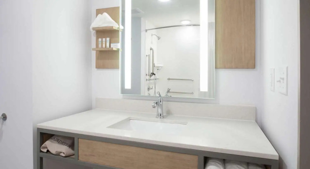 Двухместный номер Standard Hilton Garden Inn Omaha Aksarben Village