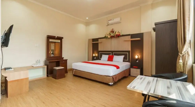 Номер Premium RedDoorz Plus @ Hotel Sempurna Watervang Lubuk Linggau