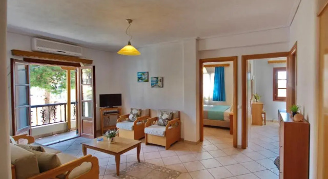 Апартаменты Pefka Apartments