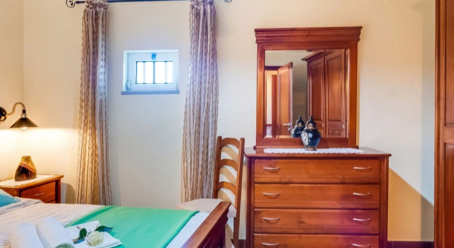 Decent Villa in Queimada With Fireplace, Book Villa Estarreja Beira Alta
