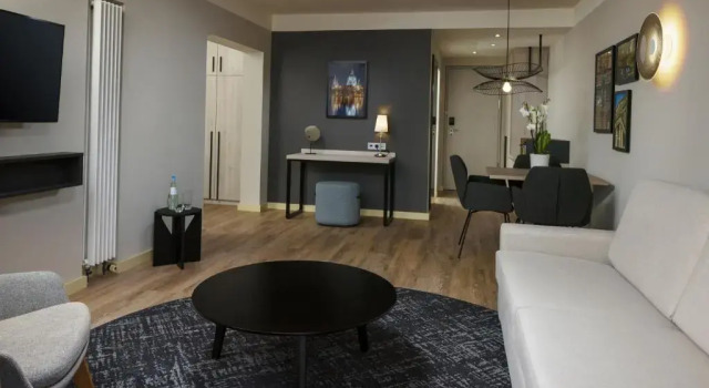 Двухместный люкс c 1 комнатой DoubleTree by Hilton Hannover Schweizerhof