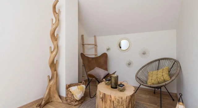 Beautiful Home in Gospic With 2 Bedrooms, Wifi and Outdoor Swimming Pool, Book Hotel Hoteller i Smiljan med parkering, Parkering