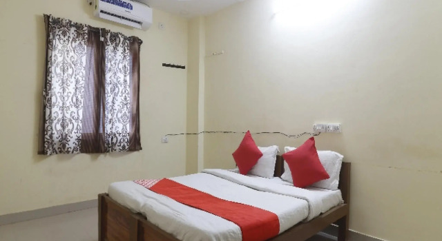 OYO 79859 Hotel Mamre, Rezerwuj Hotel Kondapur 