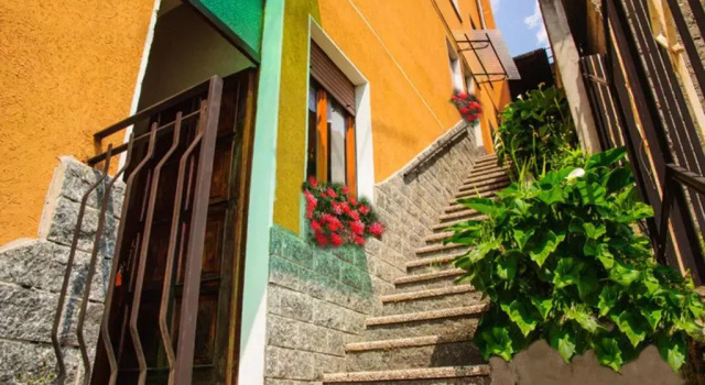 Casa Vacanze Alice, Rezervați Apartament Garzeno Lombardia