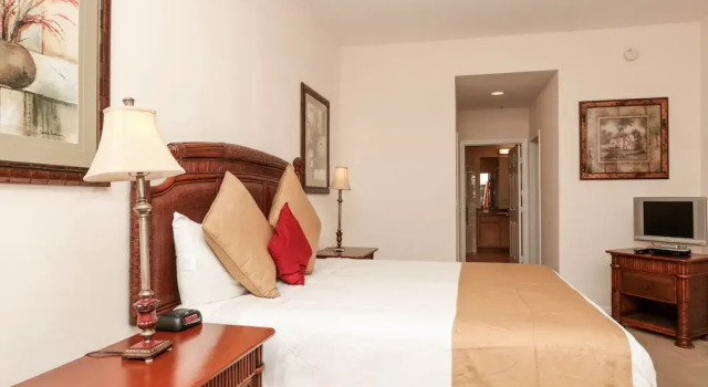 #24 Caribe Cove - Three Bedroom Condo, Book Hotel Hoteller i Four Corners med pool, Swimmingpool