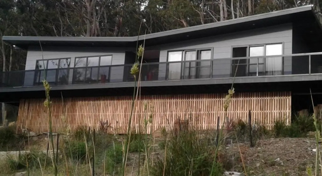 Adventure Bay Beach House, Book Hotel Adventure Bay Tasmania