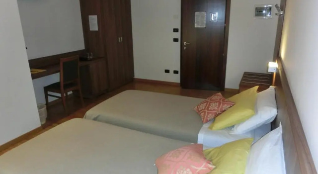Hotel C25, Забронировать Отель Понцано-Венето 