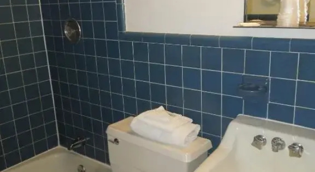Номер Standard Пентхаус с 3 комнатами с балконом и с красивым видом из окна Brittany Motel