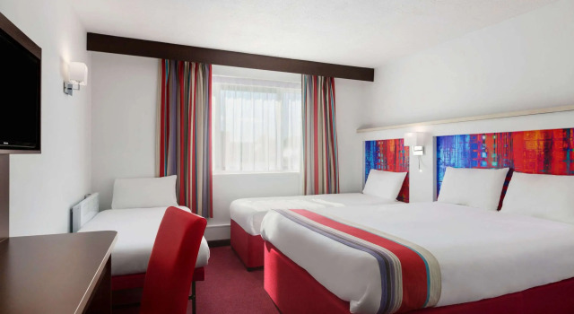 Ramada Milton Keynes, Забронировать Отель Бизнес-отели Англии, 4* 5*
