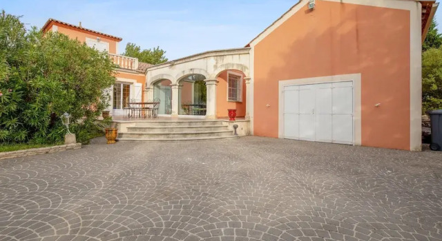 Villa With 6 Bedrooms In Cournonterral With Private Pool And Enclosed Garden 12 Km From The Beach, Rezervați Vilă Vile în Cournonterral, Vilă