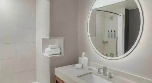 Четырёхместный люкс Courtyard By Marriott Sherman