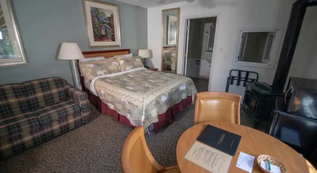 Двухместный люкс Coachlite Inn