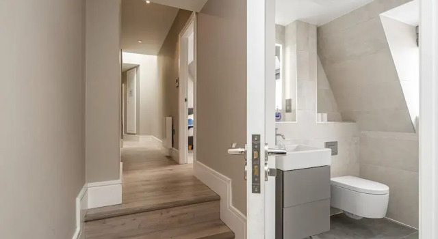 Апартаменты Superior Superb Apartments opposite Edgware Road Station