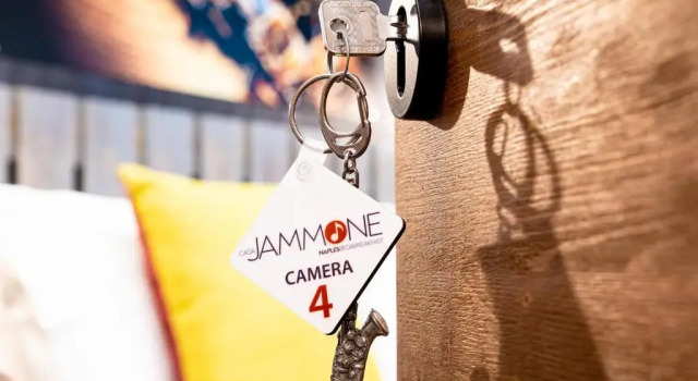 Standard Doppel Zimmer mit Balkon casajammone naples b&b