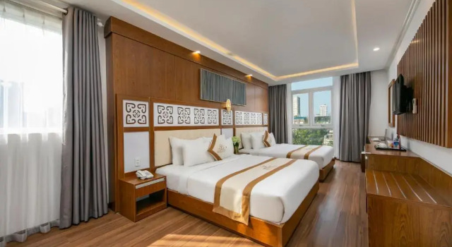 Семейный люкс Prague Hotel