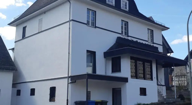 Четырёхместный номер Standard с балконом и с красивым видом из окна Villa Althaus