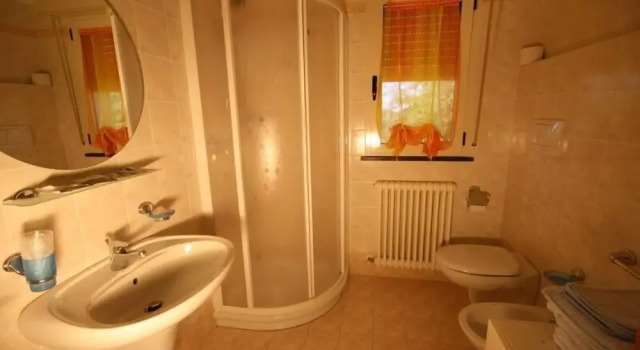 Четырёхместный номер Standard с балконом и с видом на окрестности Albergo Centopini