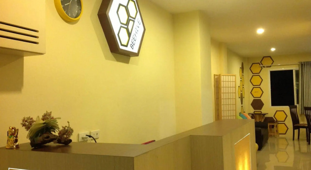 Beehive Patong Hostel, Забронировать Хостел Карон Бич остров Пхукет