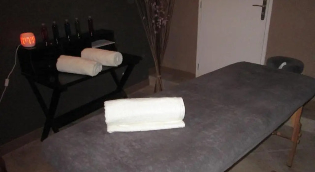 Un Coin de Paradis, Rezerwuj Hotel Cologne Gers
