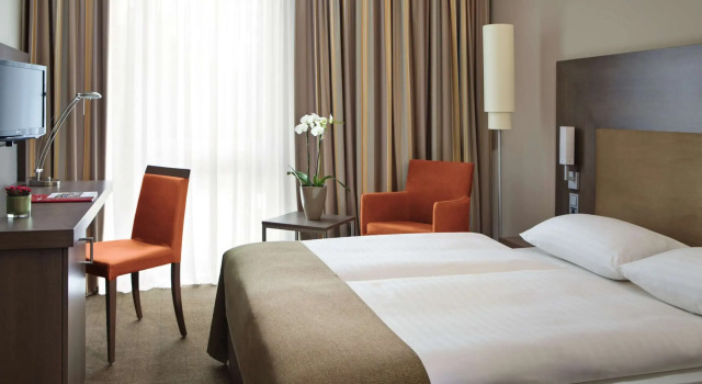 Двухместный номер Standard IntercityHotel Berlin Hauptbahnhof
