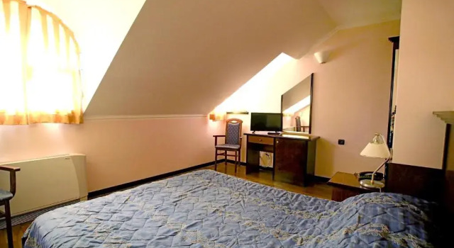 Hotel Lavica, Rezerwuj Hotel Hotele w Zagrzeb z parkingiem, Parking