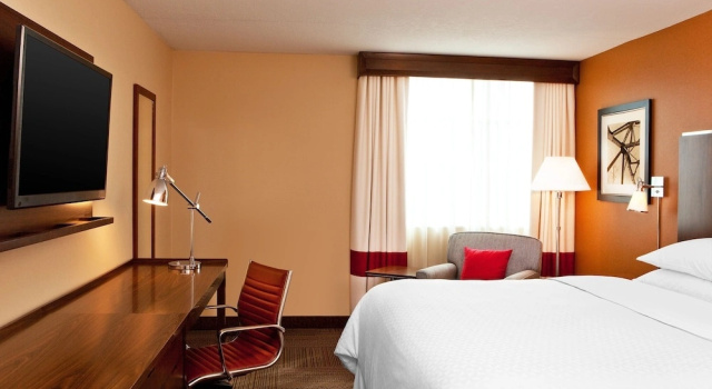 Люкс с 2 комнатами Four Points By Sheraton - Saginaw