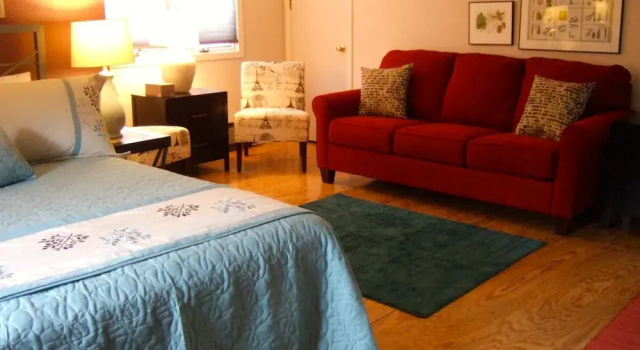 Люкс Deluxe Loya's Little House Bed & Breakfast