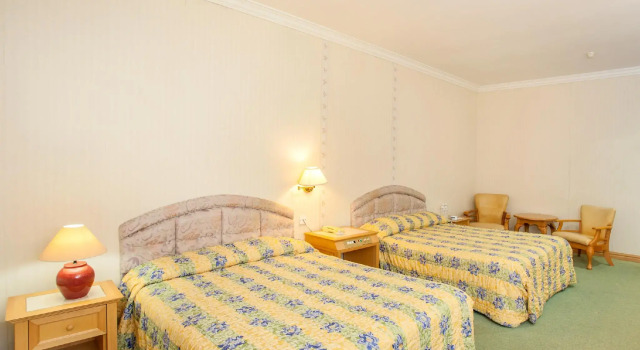Orna Golf and Country Club, Boek Hotel Hotels in Melaka met parkeren, Parkeren