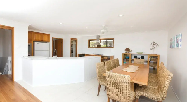 Номер Standard Beach House at One Mile