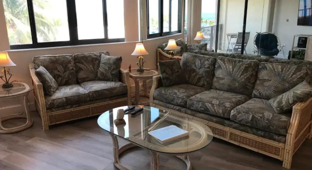 Licensed Mgr - Brand New Luxurious Oceanfront Condo! Stunning Views! Beach Resort! 2 King Beds!, Rezerwuj Hotel Hotele w Key Largo z parkingiem, Parking