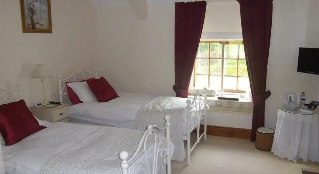 Chestnut Cottage B&B, Забронировать Отель «постель и завтрак» Отели Эбберстон 3 звезды, 3*