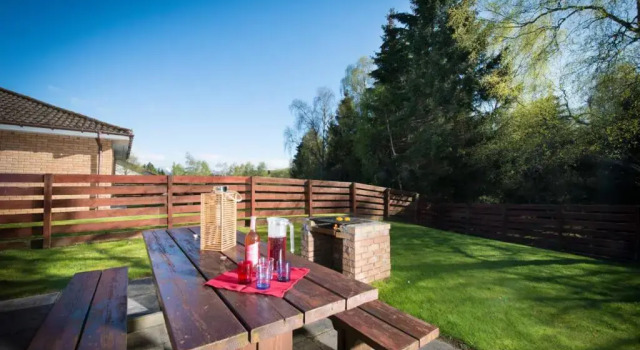 Коттедж с 4 комнатами Silverglades Holiday Homes
