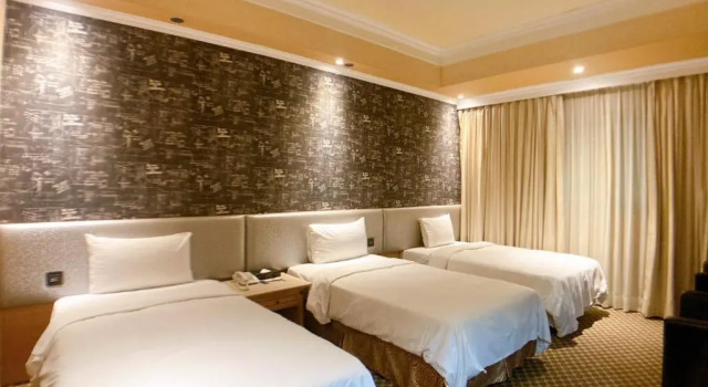 Трёхместный номер Standard All Fun Business Hotel